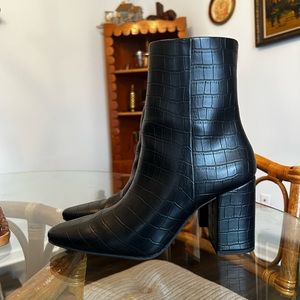 H&M heeled ankle boots black good condition 3-4 inch heel size 8